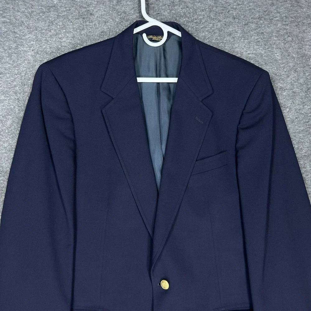 Brooks Brothers mens free buttons